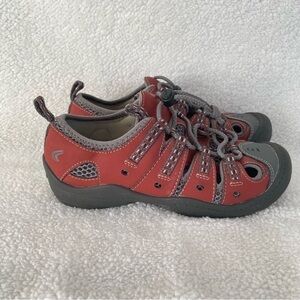 Clark’s kids hikers, like new! Size 1.5
